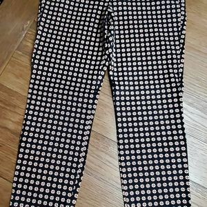Old Navy, Pixie, crop, stretch Capri pants, patterned, size 10 Regular
